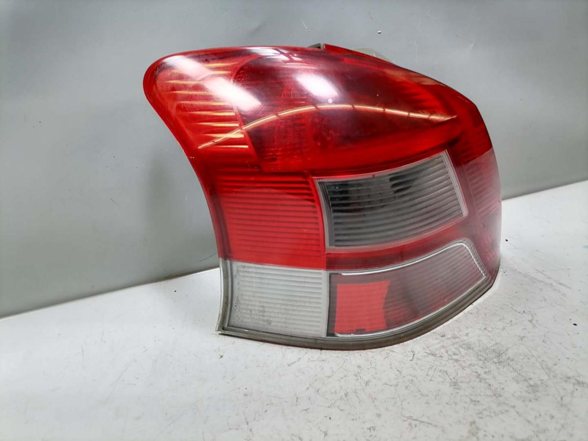 Toyota Yaris original Rücklicht Rückleuchte Schlussleuchte links Facelift Bj.2011